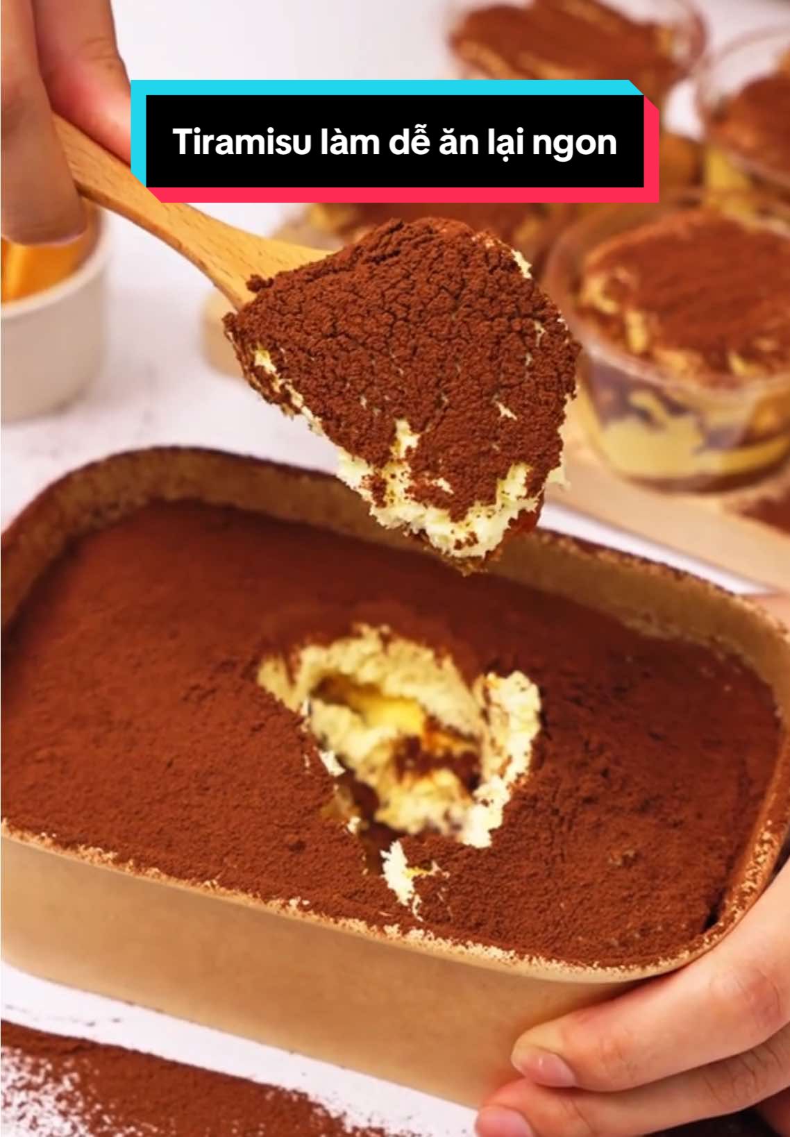 Mình không nghĩ có ngày tự tay làm được bánh tiramisu mà vừa ngon vừa đẹp như ngoài tiệm, vậy mà lần đầu đã thành công luôn á  #bepcuameonici #onici #tiramisu #banhtiramisu #settiramisu 