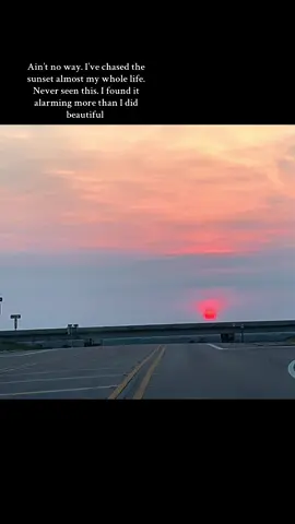 Sorry about the dirty windshield. But WTH??!! I’m not going to lie it scared me a little bit. #redsun #red #sunset #unusual #freaky #earth #planet #2025 #fypppp #fyp #fy #trending #bye #scared 
