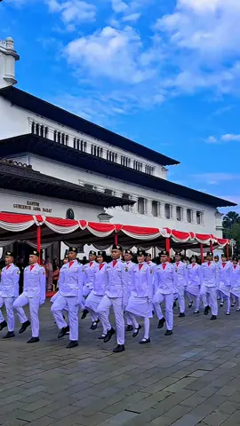 memperingati har lahirnyai pancasila #CapCut  #fyppppppppppppppppppppppp #fyp #fy #paskibraka #paskibrakaindonesia #paskibrajawabarat #barakmiliter #dedimulyadi #jabaristimewa #bobotohpersib1933 #persib #lahirnyapancasila🇮🇩 #pancasila 