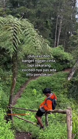 sakit hati pelampiasan nya muncak🥺 #pendakigunung #pendakiindonesia #foryoupage #mountain #pendakifomo #fyp #foryou #mountaindate #masukberanda #pendakigalau #pendakiganteng #masukberanda #beranda #4u #zxycba 