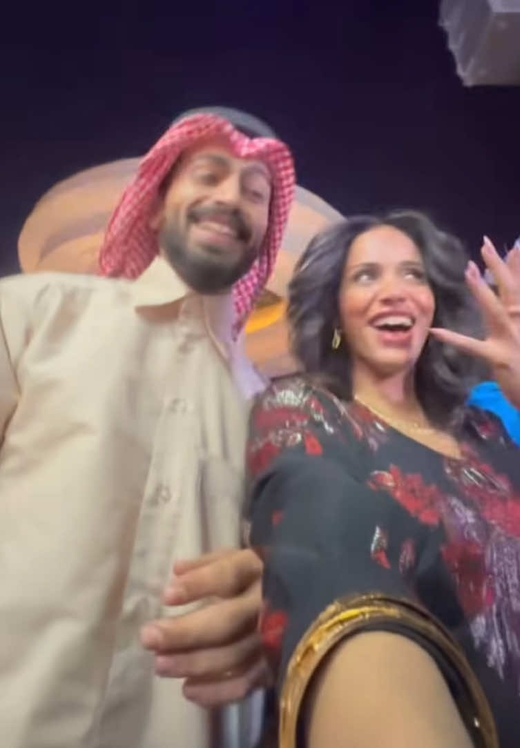 @Maha Al Ghazal مها الغزال🎆 @باسل الصلي  #مها_الغزال #maha_alghazal #شارع_الاعشى #مزنه #باسل_الصلي #متعب #الشعب_الصيني_ماله_حل😂😂 