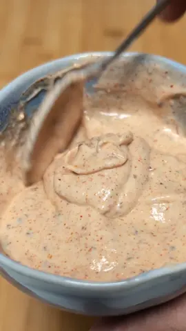 🌶️SALSA DE YOGUR PICANTE 🌶️  🟢INGREDIENTES Yogur griego natural Sal Pimentón Cebolla o ajo en polvo Salsa tabasco o picante Limón exprimido Hierbas provenzales Mayonesa una cucharada #food #receitas #recetas #goodmorning #Viral #desayuno #foodstagram #fit #airfryer #Foodie #chicken #pollofrito #healthy #chik #american #easyfood #crunchy #Salsa #chikfila #animalstyle #yogurt #yogur #picante 