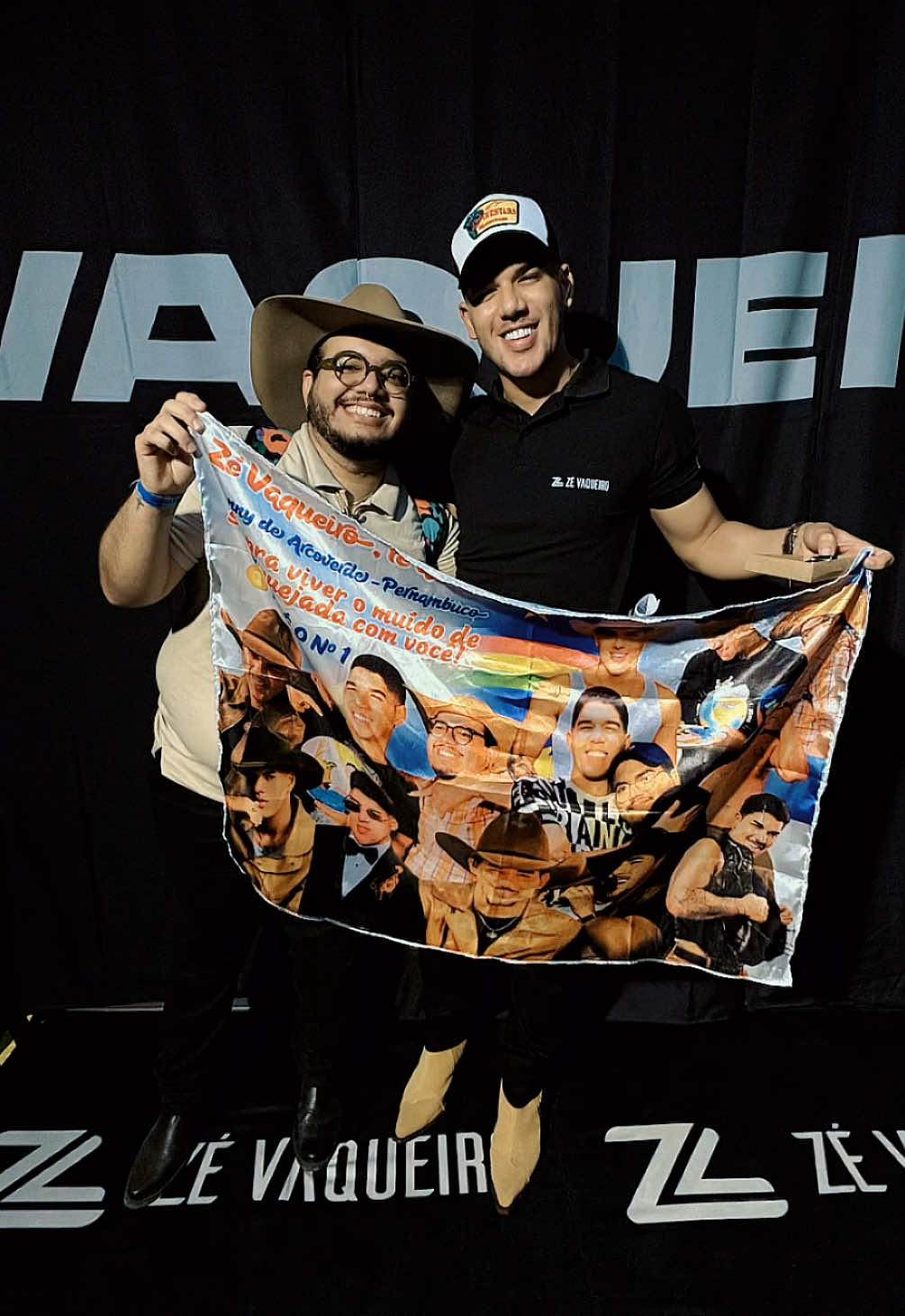 SÓ TÁ TRISTE ESSA SEMANA QUEM NÃO FOI PRA VAQUEJADA DE PETROLINA! Só quem tem o DNA do mato online e roteando 🧬🐎🤠 @Zé Vaqueiro @Gabriel Vaqueiro @Iguinho e Lulinha @tulioduartecantor @Jadson Araújo MUIDO DE VAQUEJADA! Gravação do DVD do Zé Vaqueiro #CapCut #fyp #vaquejadabrasil #vaquejadadepetrolina #parquedrgeraldoestrela #forro #zevaqueiro #iguinhoelulinha #tulioduarte #jadsonaraujo #gabrielvaqueiro 