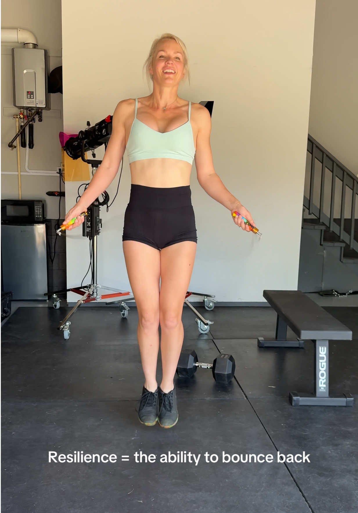 Sorry I’m awkward #GymTok #fitnessgirl #jumprope 