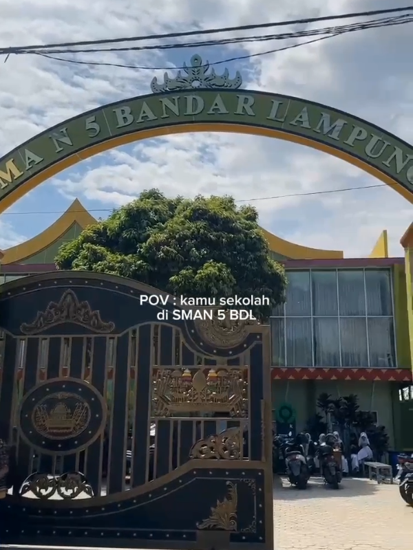 yakin gamau masuk sini??🤩 #capcut #fyp #pov #smanla #jurnalistik #persisma #masukberanda #unggul #foryou  @official.smanla 