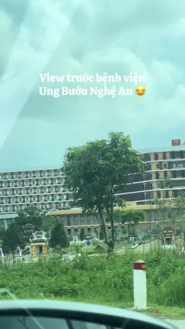 Nghe nói Slogan của bệnh viện là: Bước qua cửa 4 là sự sống hay gì gì á 😂