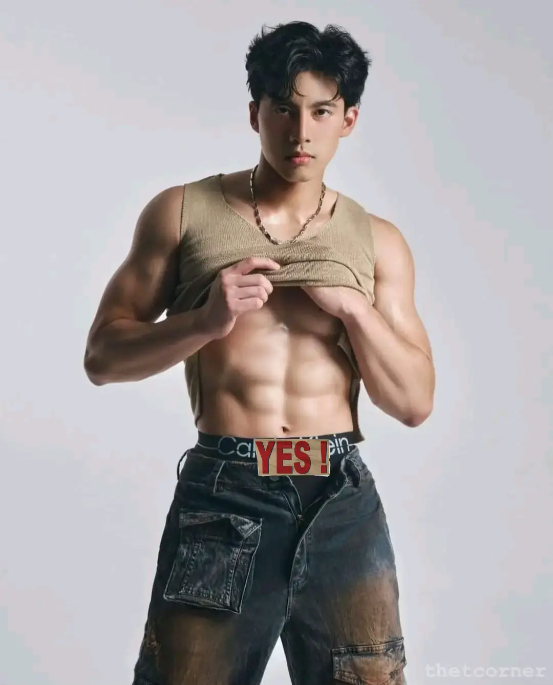 • Bùi Minh Bửu (Christopher) sinh năm 1994, cao 184 cm.  • Sinh ra và lớn lên tại Washington, Mỹ.  • Là một bác sĩ - sở hữu bằng tiến sĩ chuyên ngành vật lý trị liệu của trường đại học Drexel. • Và là một vận động viên bóng rổ - hiện đang là cầu thủ Đội tuyển Quốc gia Việt Nam. • Cũng là một người mẫu tự do - từng tham gia và nằm trong top22 của chương trình Mister Vietnam 2024. 🥰 I    G: 13ui