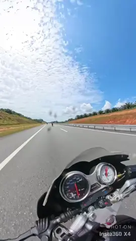 Jangan tiru aksi ini…gear 6 dia berhantu🤣#fyp #fyppppppppppppppppppppppp #foryou #rxzstilltheboss #rxz #rxzmemberofficial 
