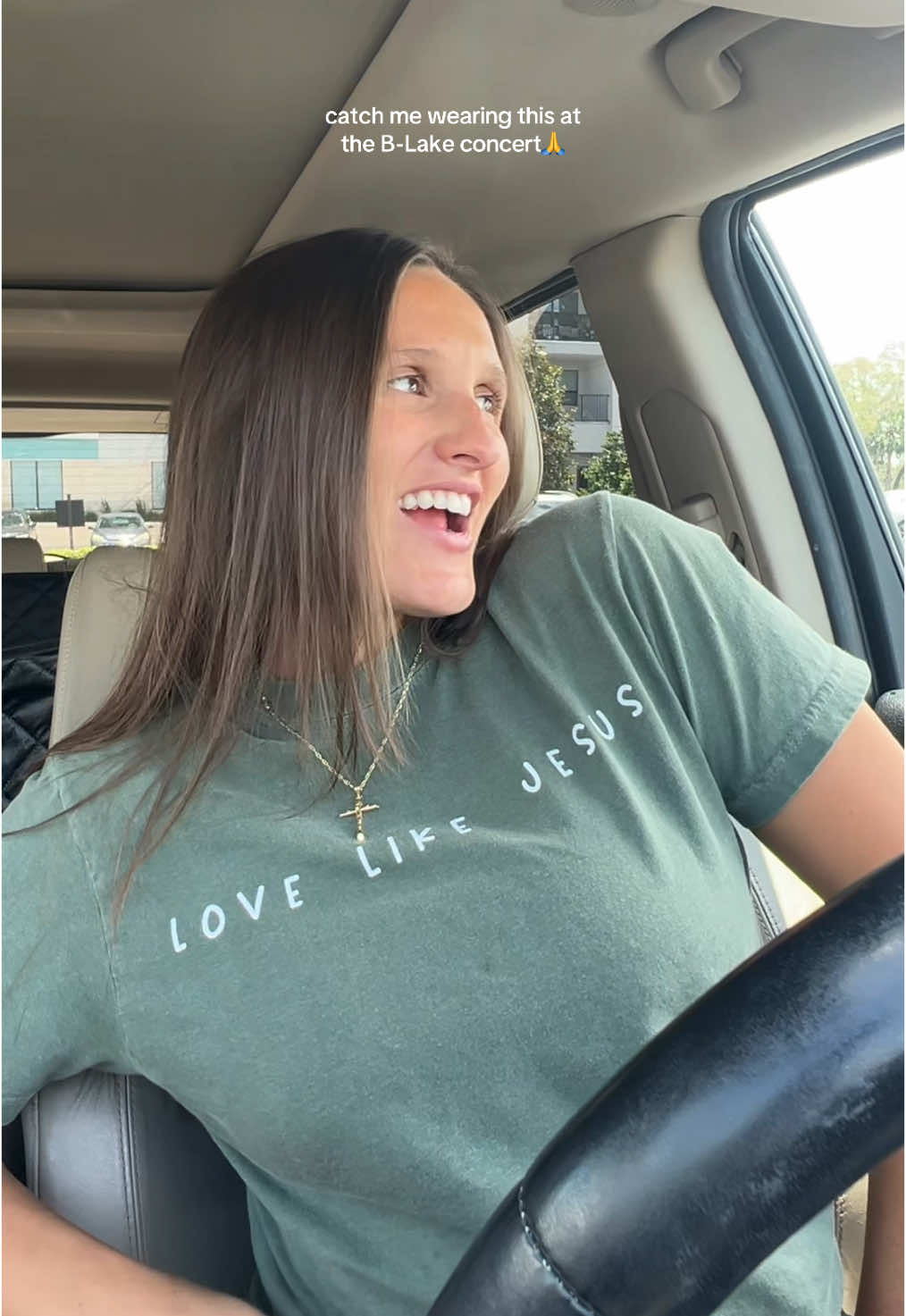 love the simplicity of the tee 😍 #christian #christiantee #comfortcolors #Jesus #brandonlake 