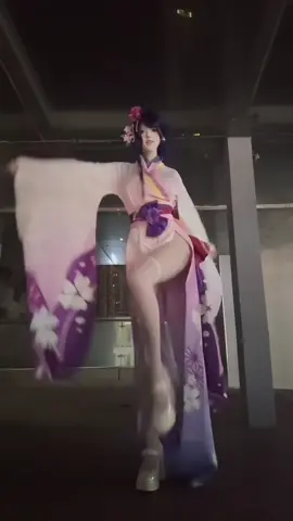 Chân dài ghê #douyin #cos #cosplay #ei #xh #xuhuong #yfp 