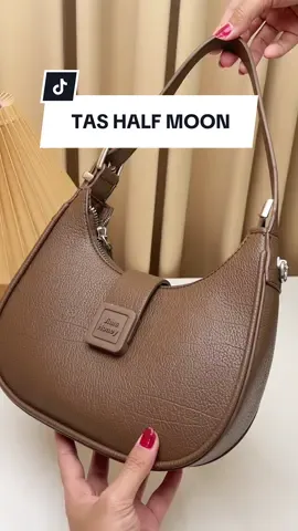 Tas cantik dan elegan bentuk half moon ini dari Serena Bag Jims Honey 😍✨ #serenabagjimshoney #Jimshoneypusatmakassar #PromoGuncang66 #WIBGajian #MayPayDay -rm