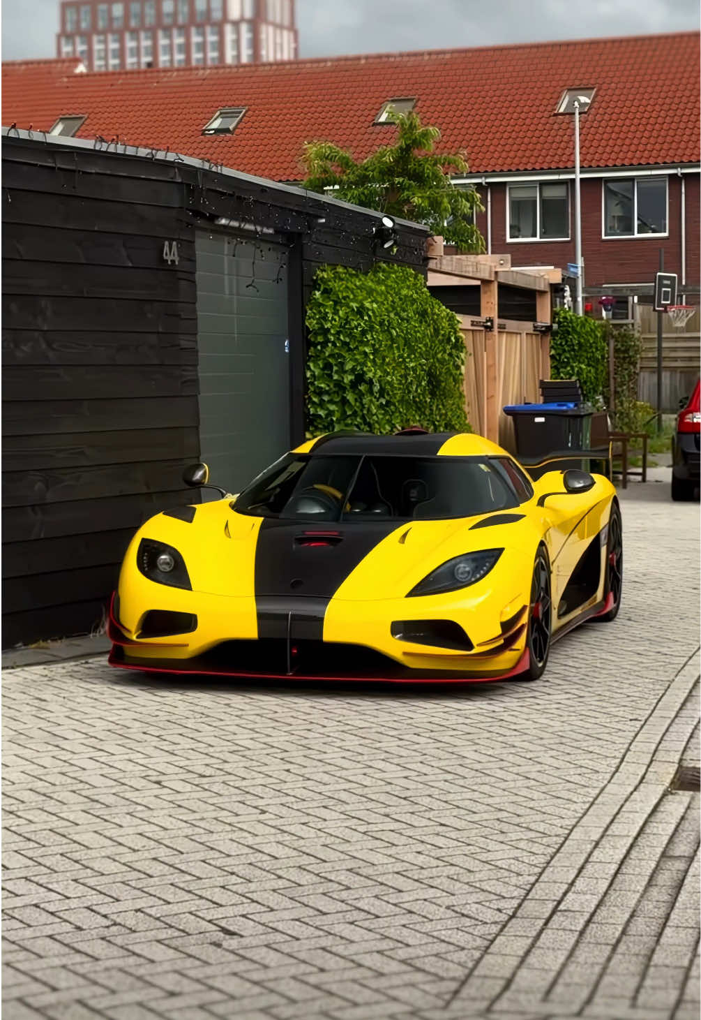 Crazy to see this car in a random neighborhood • Koenigsegg Agera RS ML • #koenigsegg #agerars #koenigseggagera #cars #caredit #carsoftiktok #fyp #viral 