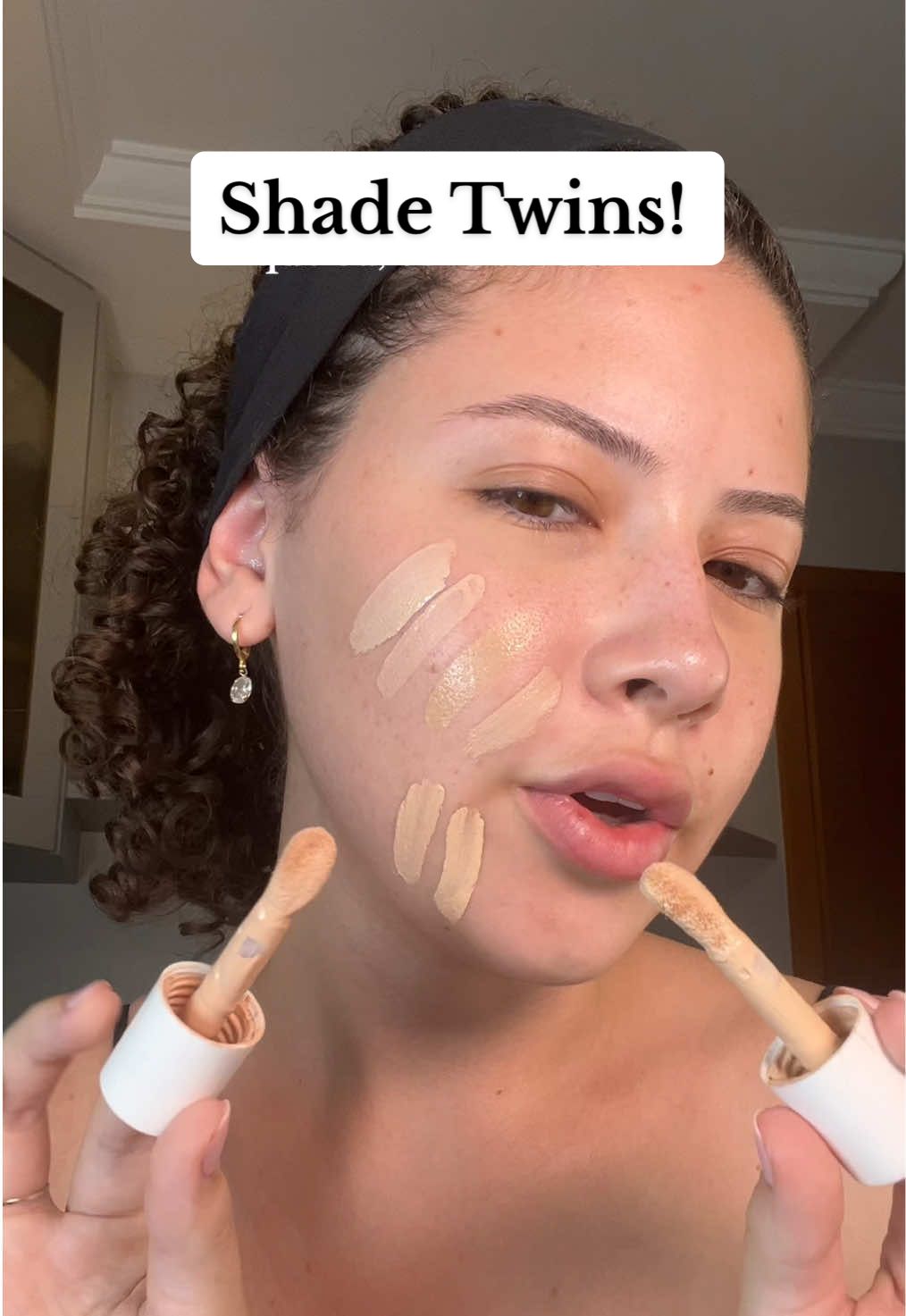 Minhas cores/tons de base e corretivos!  - Niina Secrets  - Quem disse Berenice  - Mari Maria Makeup  - Nars  - Belas Garden  - Bruna Tavares  - Fenty  - Make B  - Vizzela  #tiktokbeleza #maquiagemtiktok #base #corretivo 