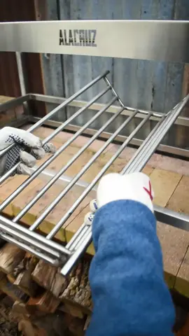 Mira lo que es esta versión con plancha modular inoxidable y brasero interno 🔥 Sumale la pala y el atizador y hacela completa 🙌🏼🙌🏼 #parrilla #parrillainox #asado #asador