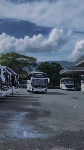 pesona jalur Gaza 🔥🤙 #starbus #starbusmania  #sinarjaya  #sinarjayagroup  #sinarjayalanggengutama  #sinarjayamania  #cinematic  #cinematicindonesia🇮🇩  #cinematicvideo  #cinematicmania  #ptdaikinindustriesindonesia  #jemputankaryawan  #driver  #drivermuda  #videocinematic  #videoindonesia  #video #fvpシ  #biscinematic  #bismania  #bisvideo 
