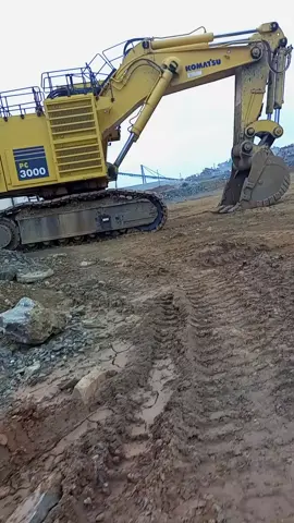 Komatsu PC 3000