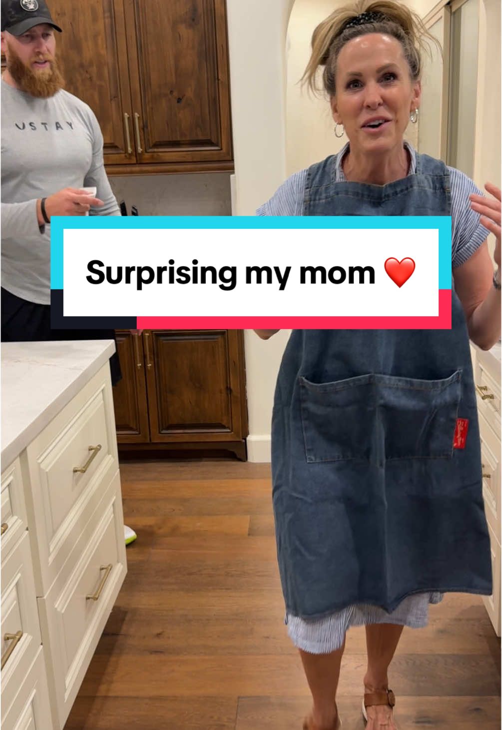 @Ballerina Farm We love you! ❤️ This is the most functional and adorable apron EVER! #notieapron #ballerinafarm #ballerinafarmsourdough #ballerinafarmapron #apron #cooking #baking #sourdough #tiktokshopcreatorpicks 