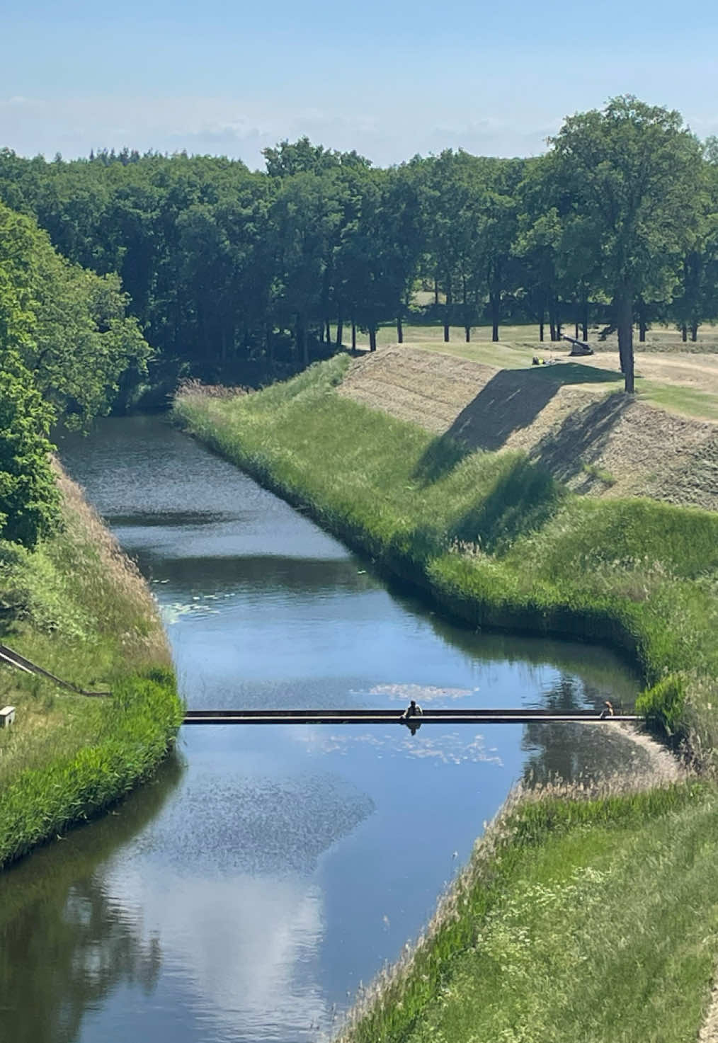 Check this incredible bridge out ! Moses Bridge #bridge #netherlands🇳🇱 