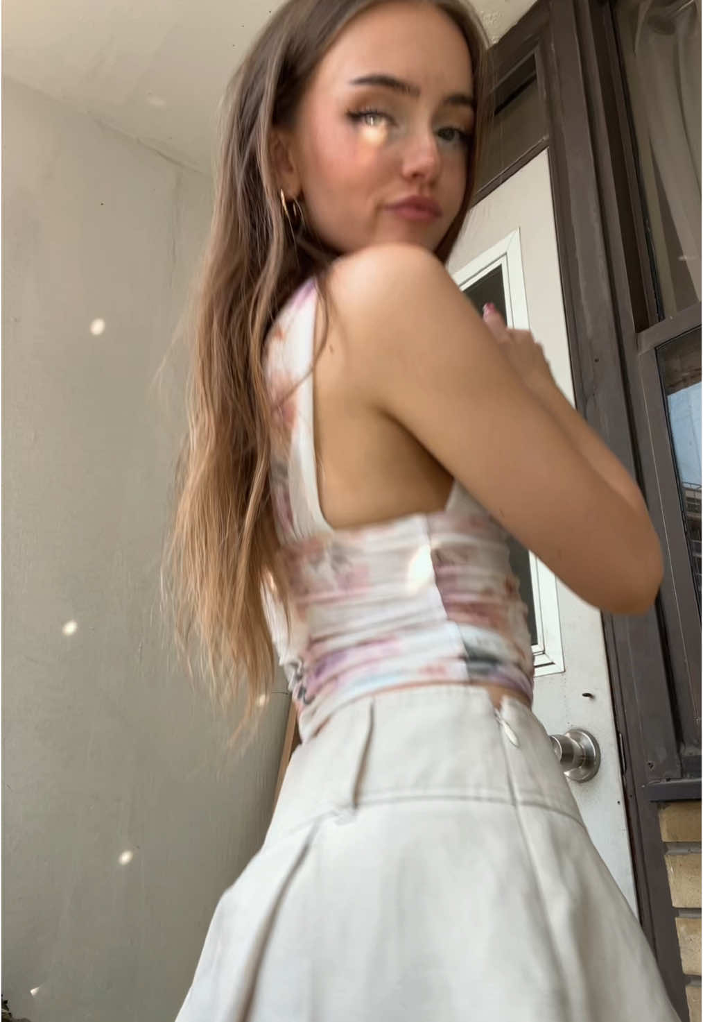 Learning how to dance, bare with me haha. Which dance should I try next? #dance #lipsync #OOTD 