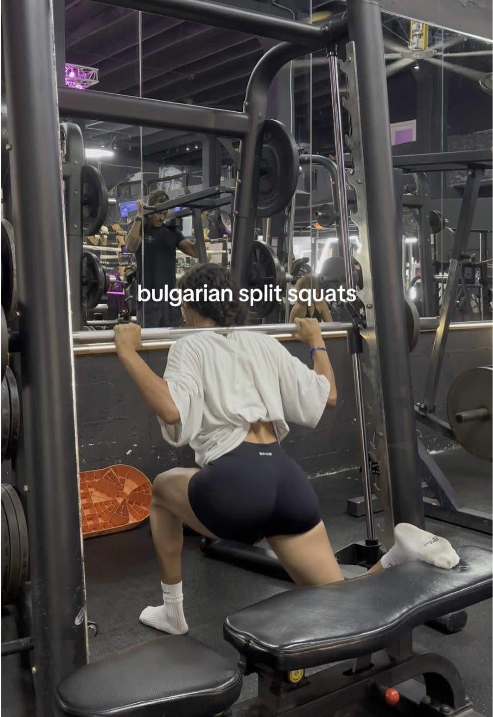 the love hate relationship with bulgarian split squats 😩🤍 #gymgirl #legday #fyp 