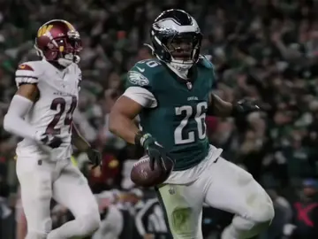 How in the world did they get him to do that- #saquonbarkley #nfl #nflfootball #foryou #viral #edit #mixtape #nfledits #highlights #trend #funny #philadelphia #philadelphiaeagles #philly 