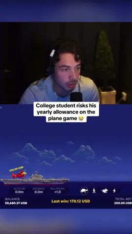 College student risks his yearly allowance on the plane game 😭 #kickstreaming 