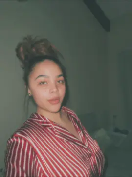 Fan on a fan  #girlyouloud #chrisbrown #messybun #tyga #dailyvibes #softlife #cleanlook #thatgirlaesthetic #cozycore #simpleliving #wlw #myspace #vibecheck #aestheticfeed #visualdiary