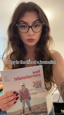 day in the life of a intern  journalist/editor/social media person!! v different to my usual content but if anyone is interested i can do this more!! #journalism #intern #politics #news #magazine #jobs #student #politicaljournalist 