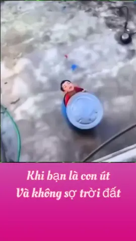 Làm em út đâu có gì sai, chỉ sai khi không dám quậy tới nóc 🤪 #anhem #tinhcamgiadinh #trollanhtrai #fyp #vuinhon @Nhà Ráng Tạo Nội Dung 
