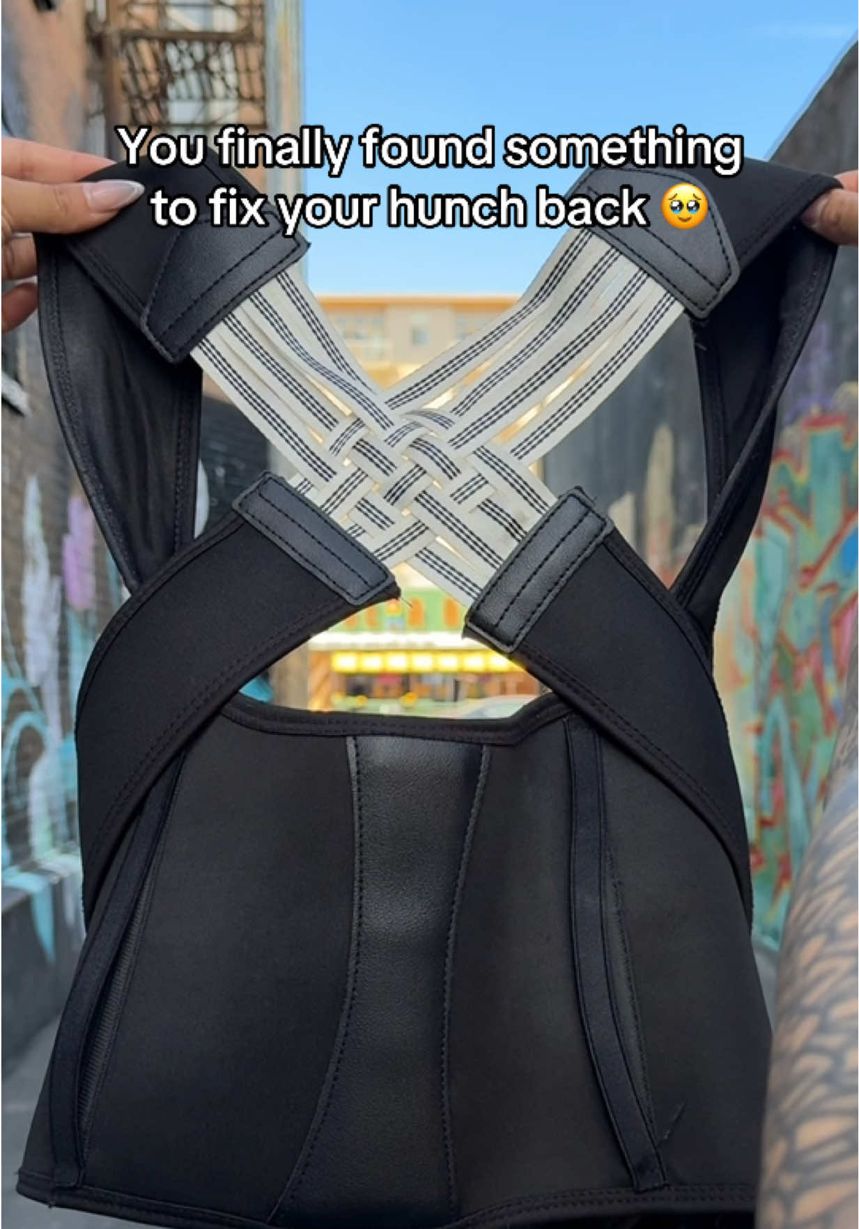 No more hunch backs and bad posture. 🙌 #creatorsearchinsights #posture #posturefix #posturecorrector #backpain #tiktokmademebuyit 