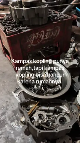 Iki masalah kampas kopling kan??🥀🥀 #storytime #sad #herexjatim #mekaniktiktok #masukberanda #mojokerto24jam #mojokerto #4youpage #fyppppppppppppppppppppppp #4u #fypシ゚ 