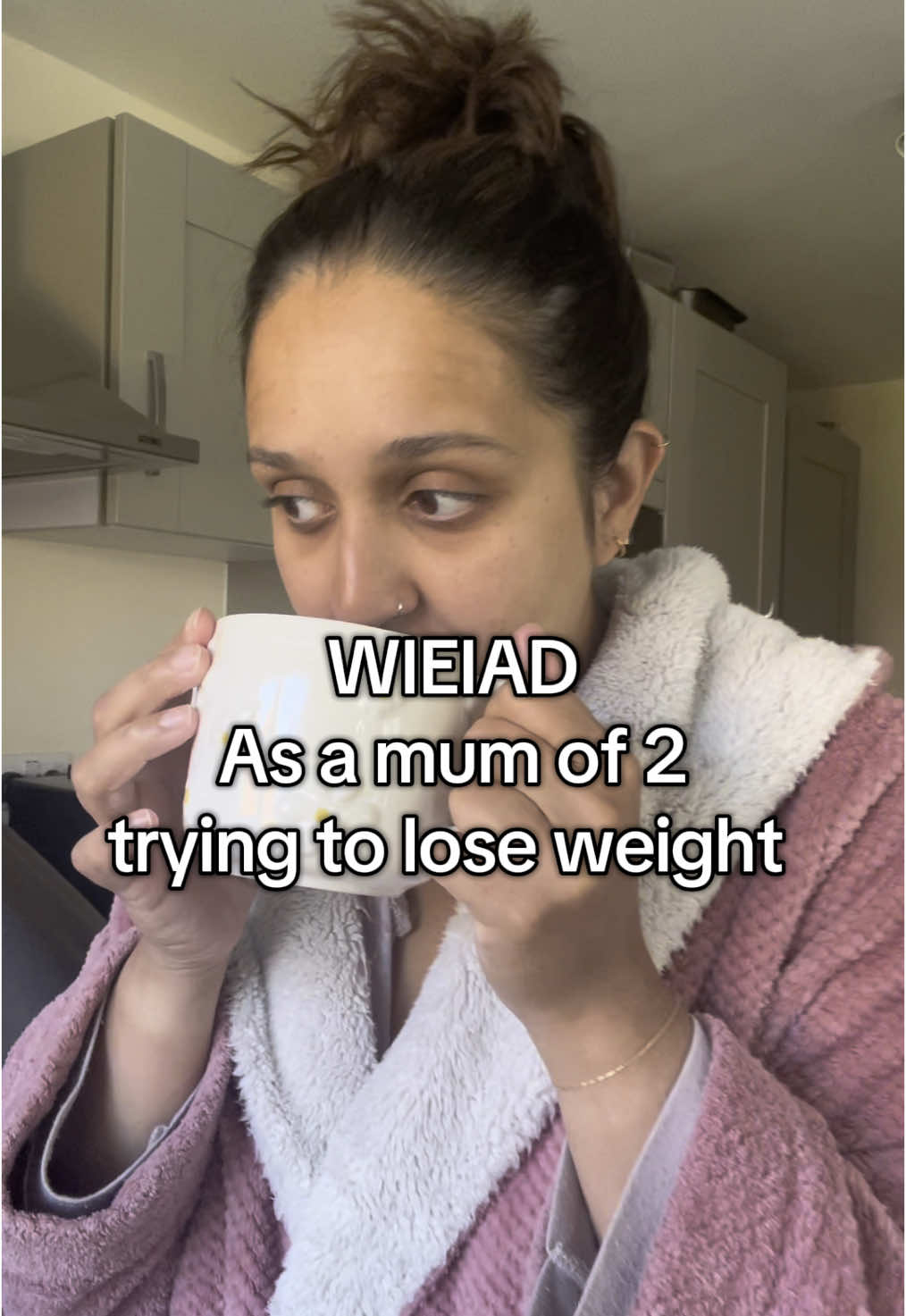 The big daddy chocolate bar from M&S is a no from me ❌ . . . . #wieiad #mands #viralfood #mandsfoodhall #mandsfoodhaul #mumof2 #mumtok #momtok #fyp #foryoupage 