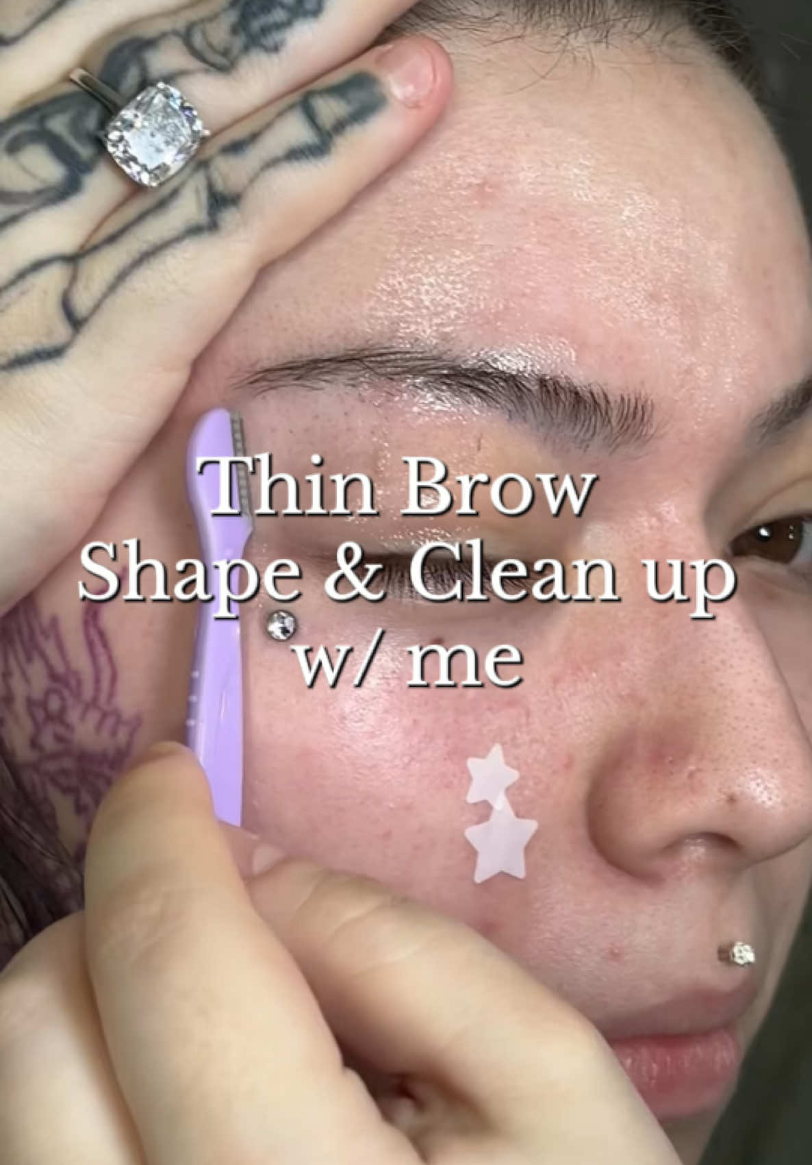Brows needed some TLC, thin brows look so clean, I’m in love 🤭💘💗  #tattoos #piercings #viral #fyp #eyebrows #eyebrowtutorial #thinbrows #makeup #forthegirls #SelfCare #mh #beauty #tutorial #fypシ゚viral #browshaping #blowthisup 