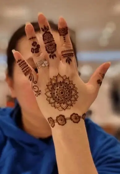 @Rang e henna by Ss @Henna Artist @Hennadesign @HennaArtistAaisha @aafreen @Hennaartist _hiba🇺🇸 @HennaArtistrybySakshi. @HennaArtistbySharmin @Birminghamhennaartist  @Henna Artistry By Nowrin @Henna artist by Eshita #creatorsearchinsights #fyp 