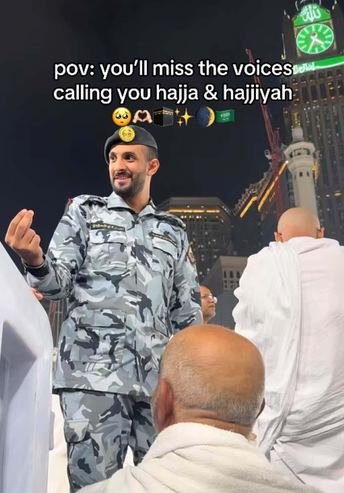 you can hear the voices in your sleep 😭🕋🫶🏻✨🌒🇸🇦 #hajja #hajj #medina #makkah #saudiarabia🇸🇦 #umrahmemories #fyp #makkahmadinah🕋 #umra #saudiarabia 