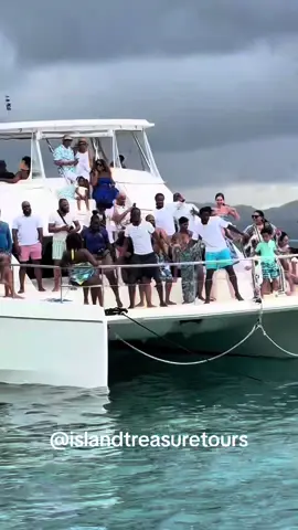 📍 Montego Bay, Jamaica 🇯🇲 🇯🇲 Contact us so that we can help you plan your next adventure in paradise. Follow & book us today for a luxurious all inclusive tour experience. #bamboorafting#jamaica#visitjamaica#travelblogger#islandtreasuretours#riumontegobay #montegobay #traveljamaica#riureggae#thingstodoinjamaica#dunnsriverfalls#montegobayjamaica #rafting #photographer