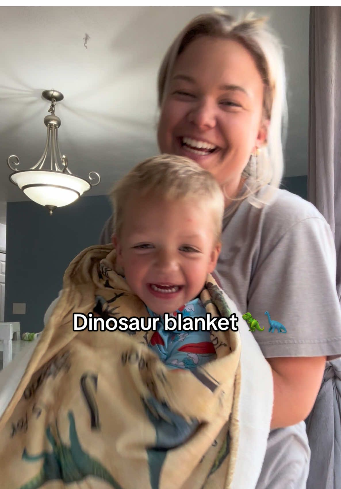 @Home department 🦖🦕💚💙  #dinosaurblanket 