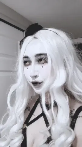 the unhinged energy I bring to the gathering #clowncore 