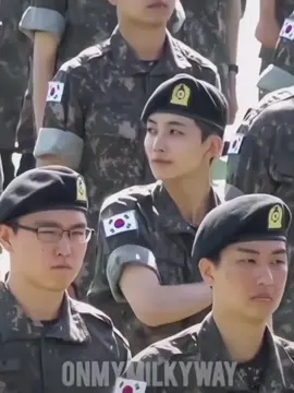 DAMN JEONGHAN SO MANLYYY 🫠🧎‍♀️ #yoonjeonghan #seventeen 