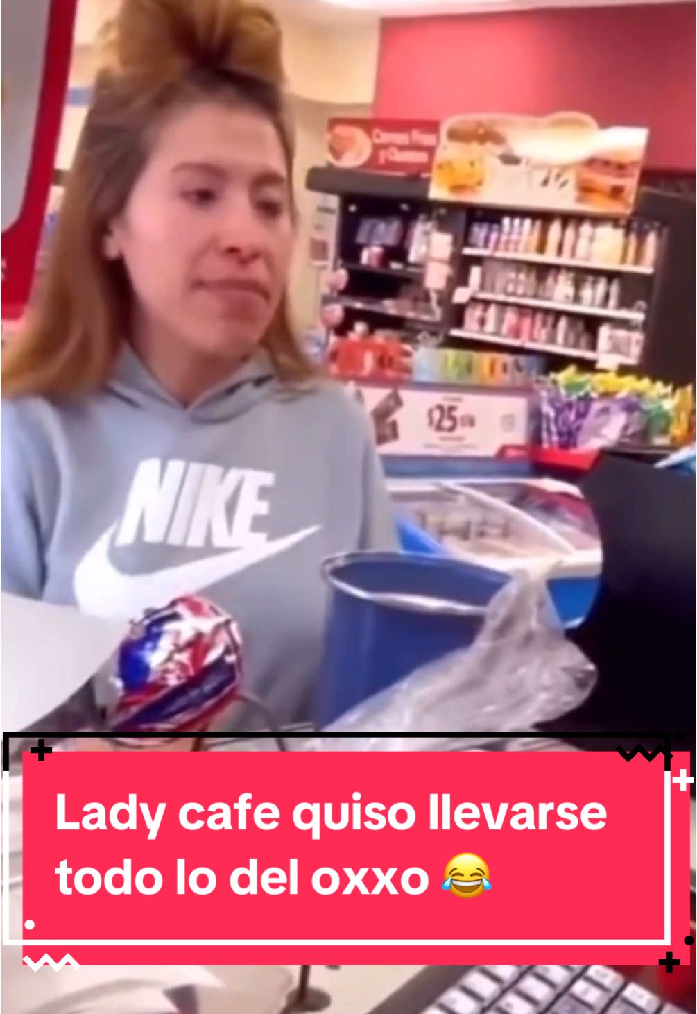 Lady café, se quiso llevar todo el café del Oxxo por uno chico. Qué opinan? 😂😂😂 ##comedia##mexico##oxxo