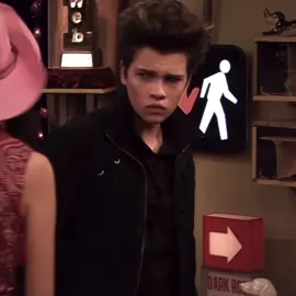 TEAM FREDWARD #freddiebenson #icarly #nathankress #twilight #vampire #edit #fyp
