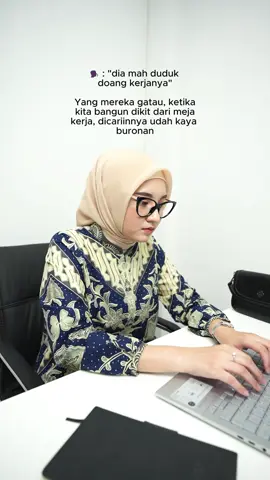 Masih untung gw ladenin dikit 🌝 #corporatelife #officeday #officelife #worklife #officehumor #batik #fyp #genz #batikkerja 