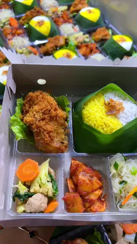 #fypfiralシ #trenggalek24jam #fypviraltiktok🥰🥰💖💖🖤シ゚☆♡ #kulinertiktok #khastrenggalek #semangatberjuang #mamaqimcatering #nasibox 