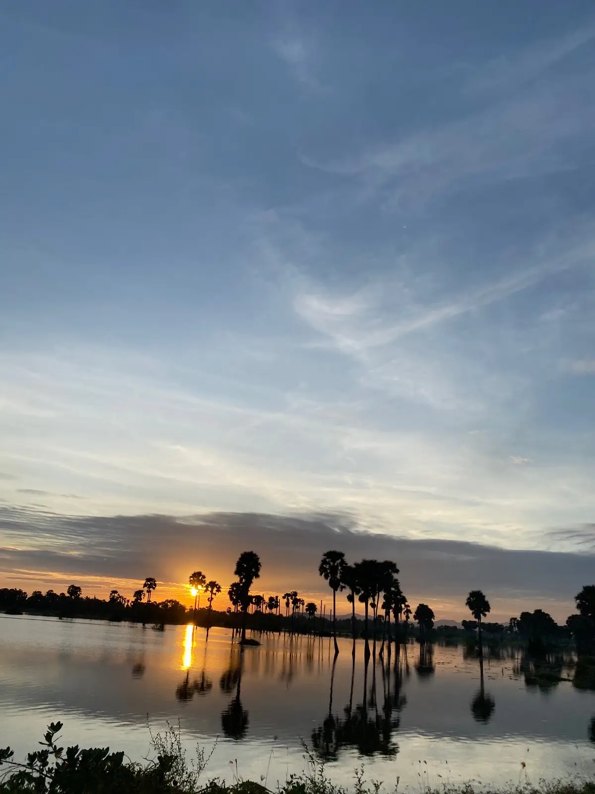 សម្រាប់អ្នកចូលចិត្តមើលថ្ងៃលិច✨🌄#foryou #fypシ 