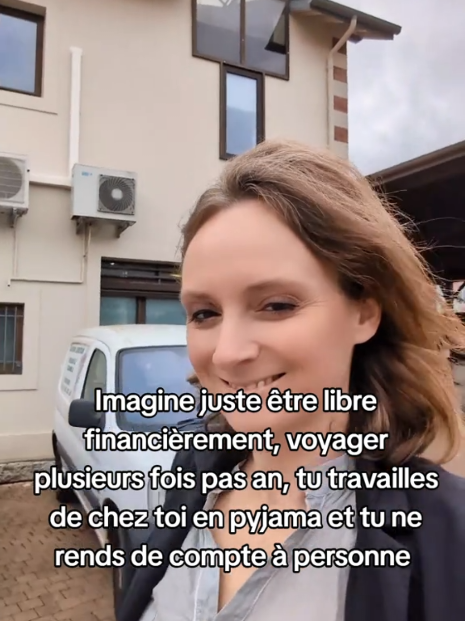 Imagine juste : 💸 Libre financièrement ✈️ Tu voyages plusieurs fois dans l’année 🛋️ Tu bosses en pyjama, chez toi ❌ Tu ne dois plus rien à ton boss C’est ce que j’ai construit. Et ce que je t’apprends à faire aussi. Commente « LIBERTÉ » si tu veux savoir comment 🔥 #freedomlifestyle #revenupassif #digitalnomadlife #businessenligne #mampreneure #travailalamaison 