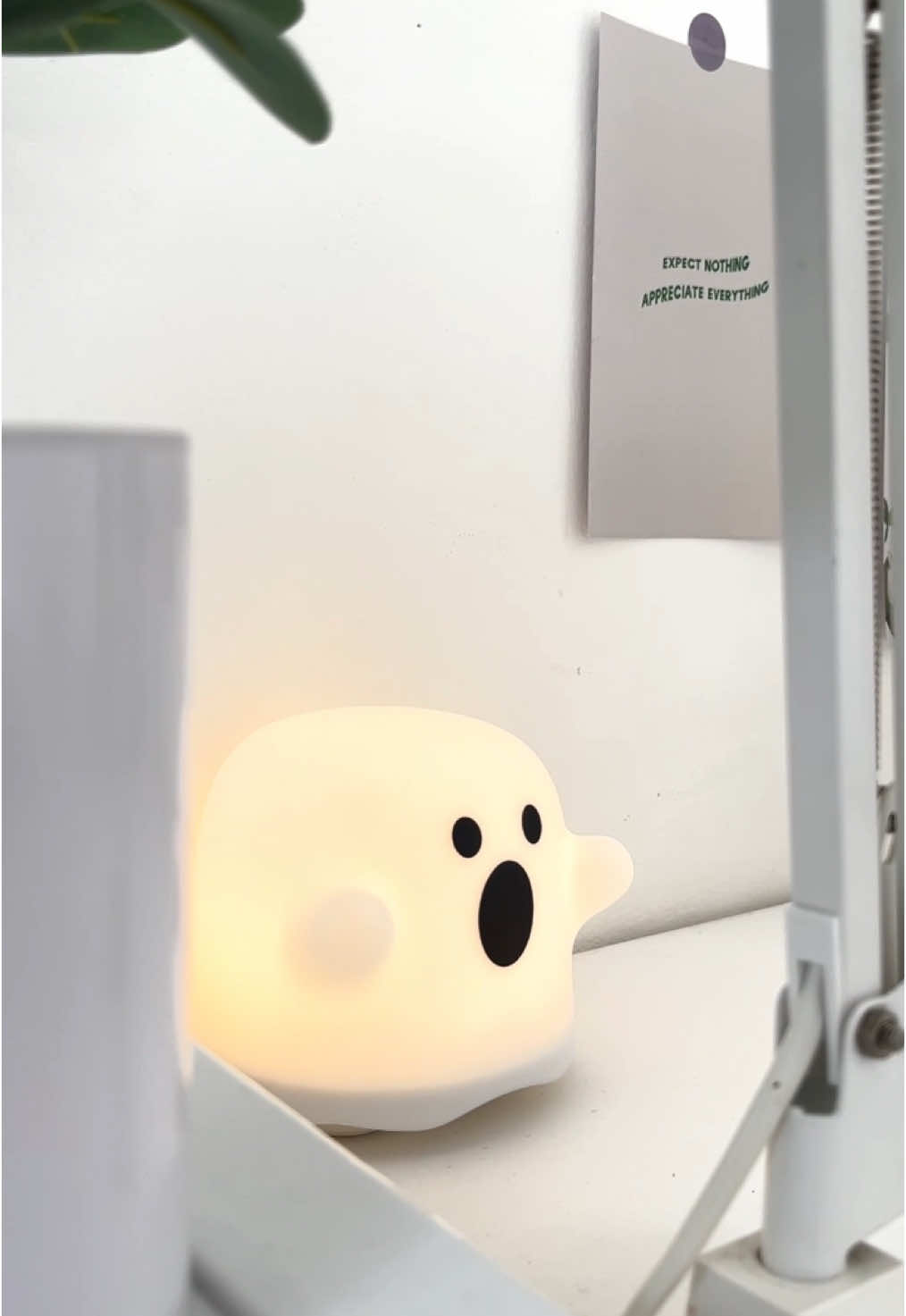 lucu bgt lampunyaa😭👻