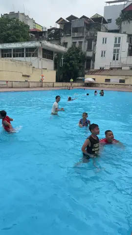 Bể bơi thái hà hà nội 