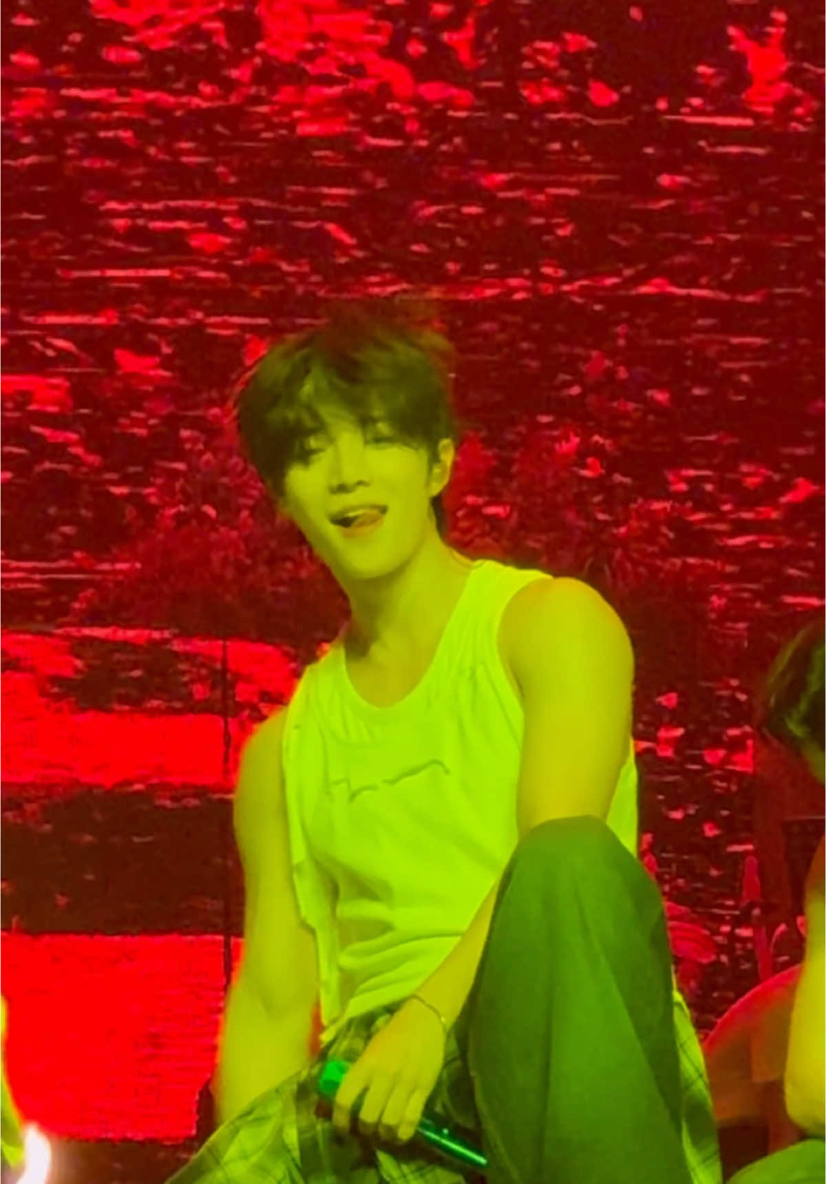 GROWING PAIN 🔥 #beomgyu #txt #tomorrow_x_together #weversecon 