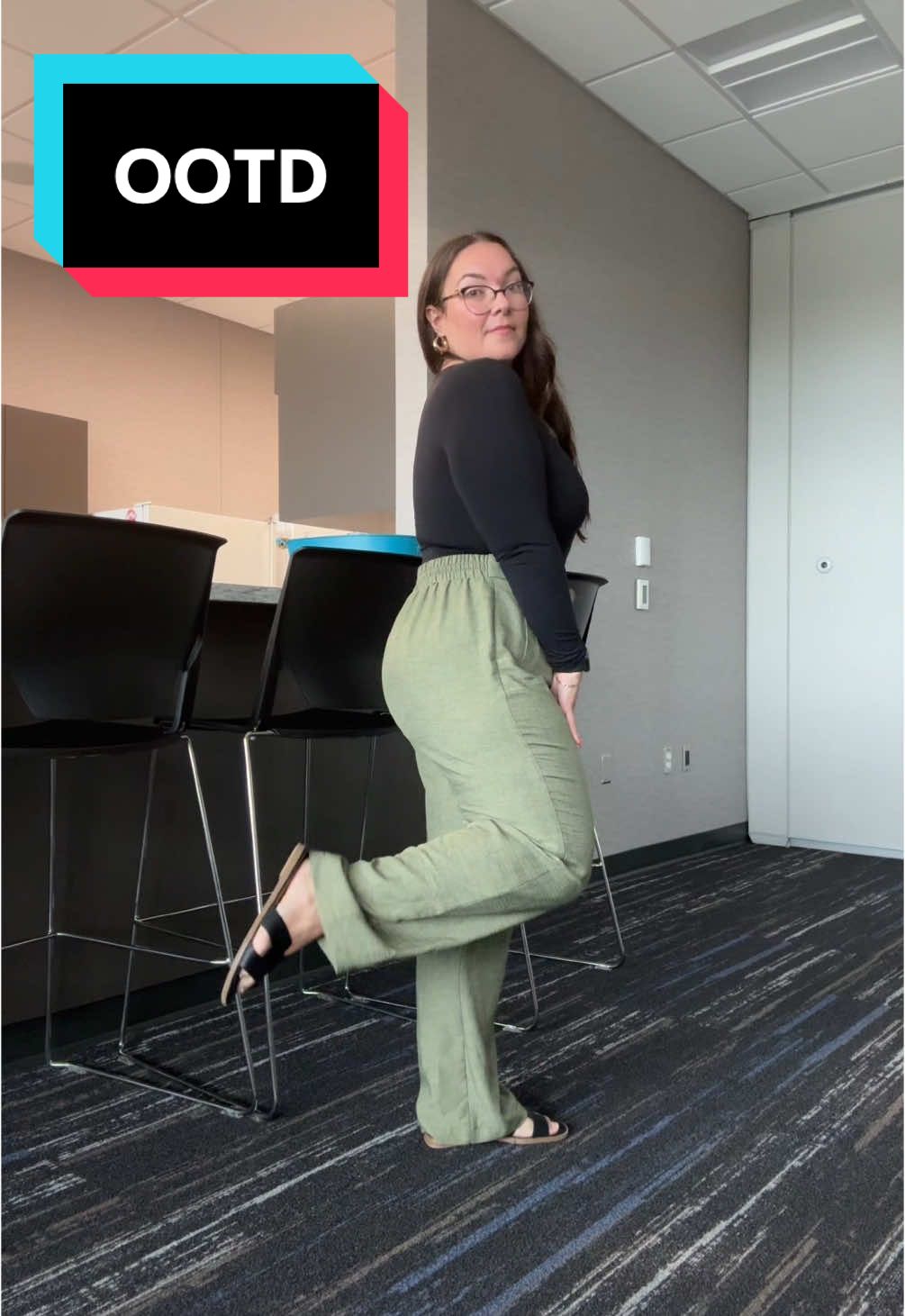 The fake pockets got me 😅 #midsize #midsizefashion #OOTD #trending #corporatefashion #fashion #foryoupage 