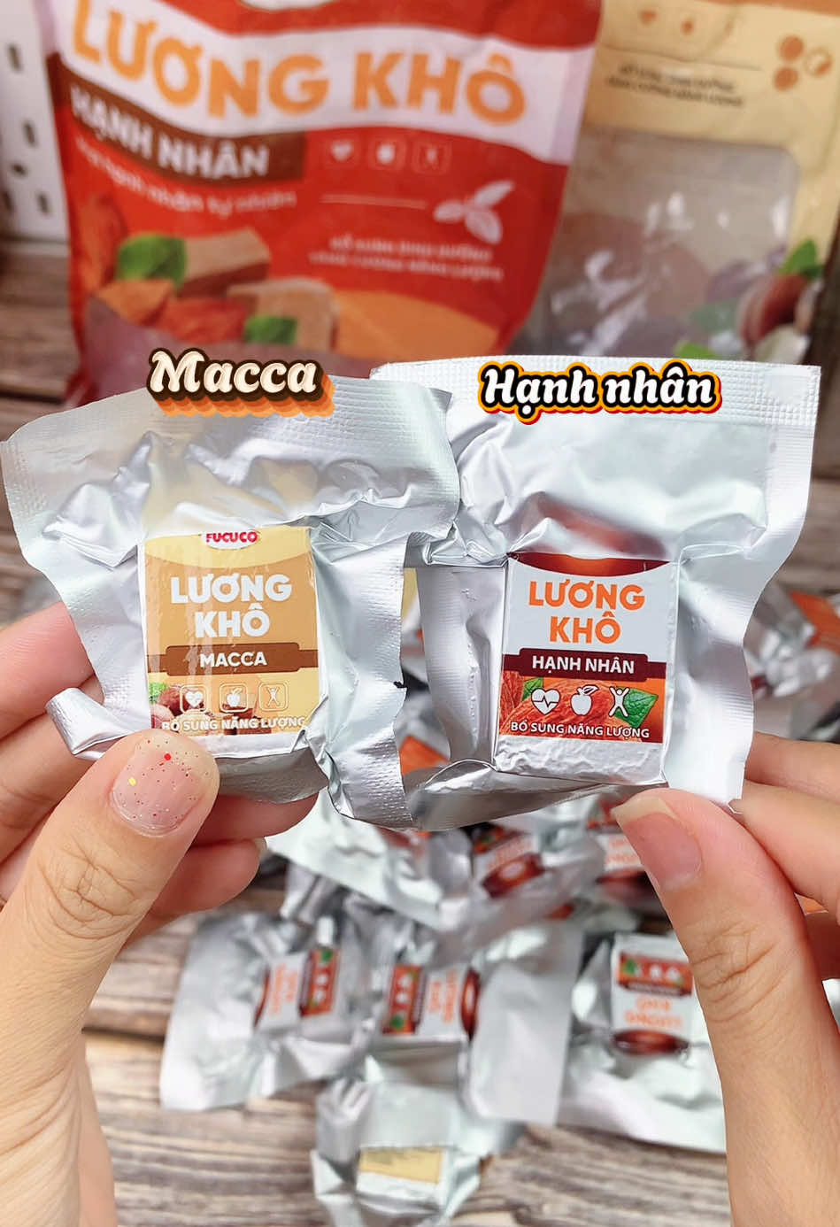 2 vị Lương khô Hạnh Nhân và Macca nhà Fucuco ngon thật sự nha! #fucuco #luongkho #luongkhofucuco #luongkhomini #luongkhomix #luongkhomixvi #lươngkhô #hanhnhan #macca #food #ngucoc #foodtiktok #viral #ancungtiktok #tiktokshop66 #mukbang #monngonreview 